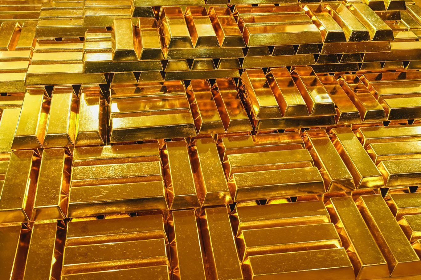 Gold prices hit record highs as investors hunting for safe haven assets